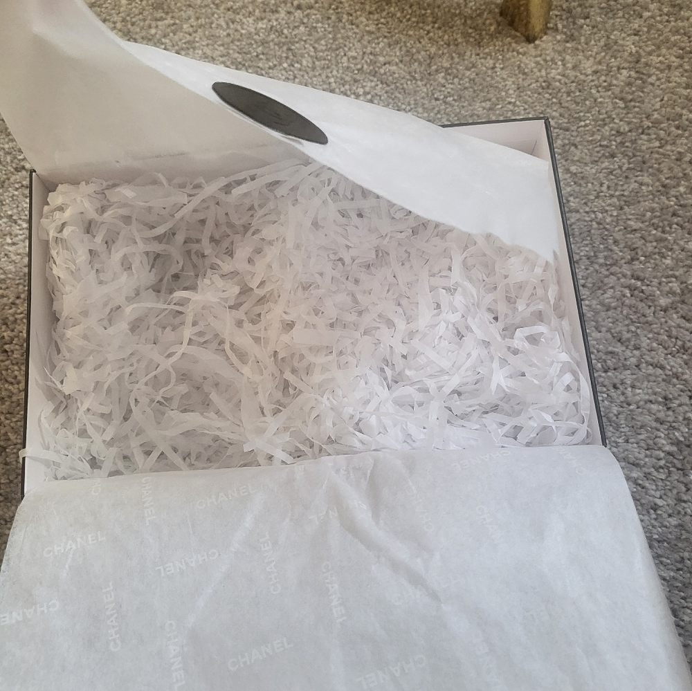 Chanel empty box - Picture 5 of 5
